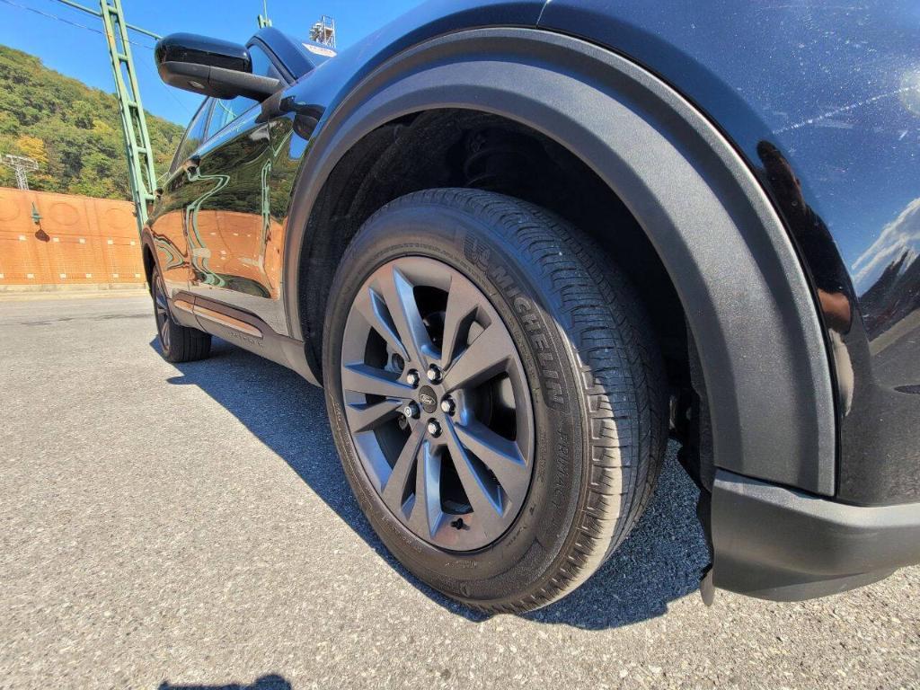 used 2023 Ford Explorer car, priced at $37,900