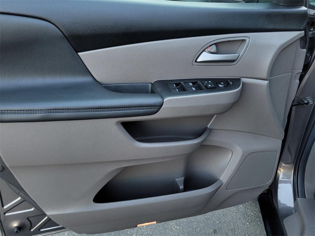 used 2013 Honda Odyssey car, priced at $13,995