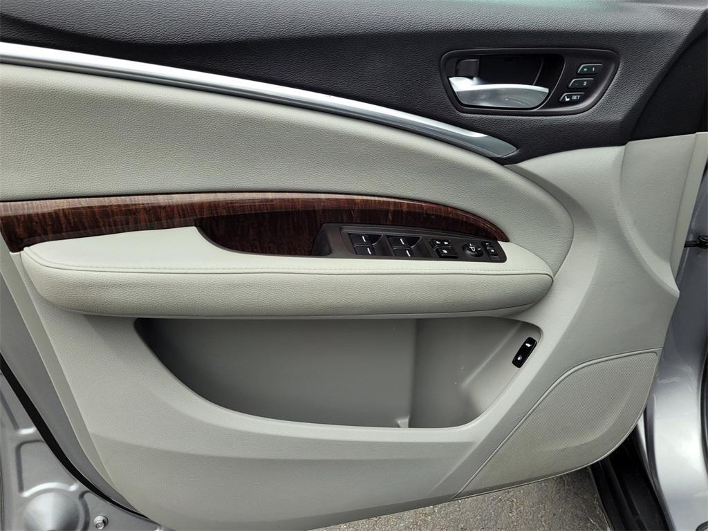 used 2020 Acura MDX car, priced at $28,995