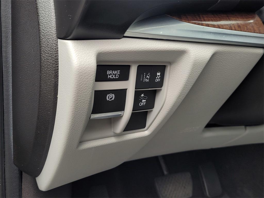 used 2020 Acura MDX car, priced at $28,995