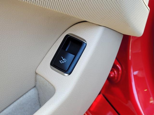 used 2013 Mercedes-Benz SL-Class car, priced at $31,888