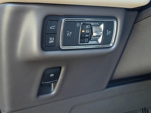 used 2021 Lincoln Nautilus car, priced at $33,887