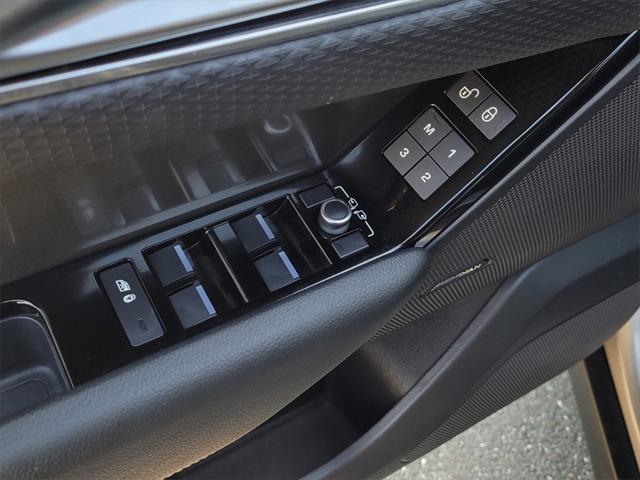 used 2019 Land Rover Range Rover Velar car, priced at $29,888