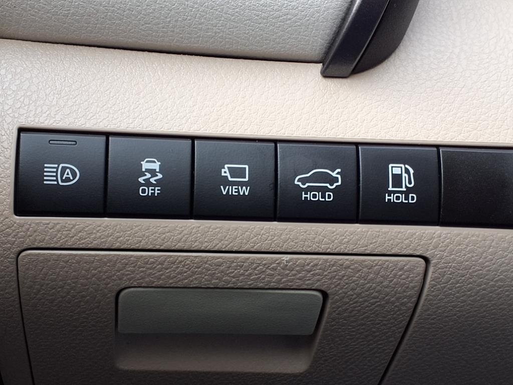 used 2022 Toyota Camry Hybrid car, priced at $29,446