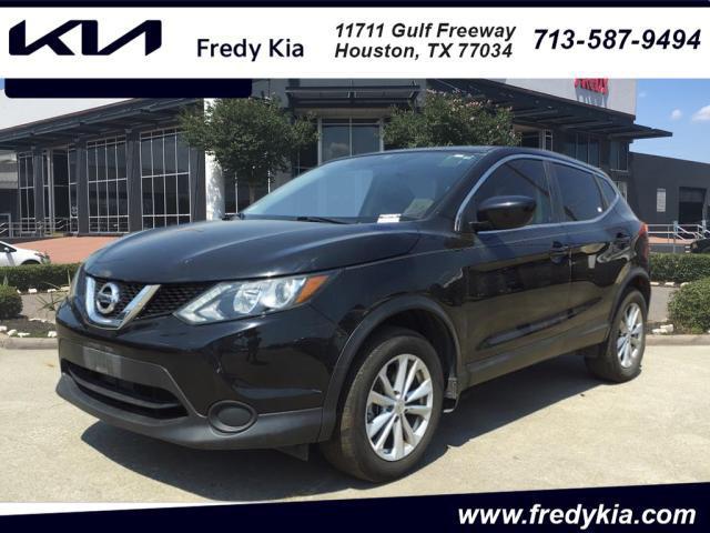 used 2018 Nissan Rogue Sport car, priced at $9,940