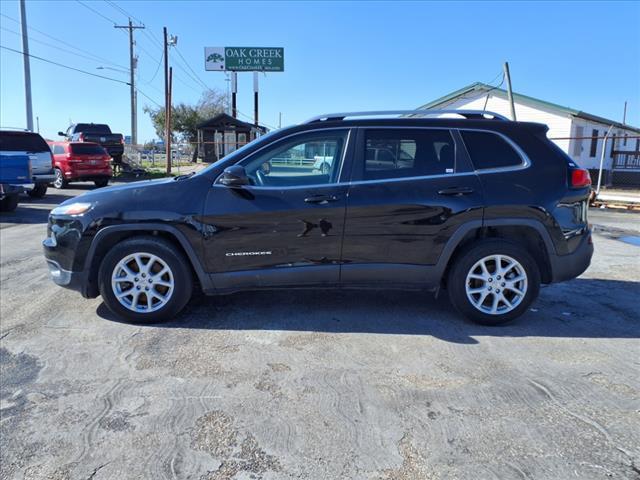 used 2018 Jeep Cherokee car, priced at $10,645