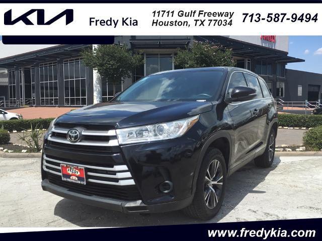 used 2019 Toyota Highlander car, priced at $19,900