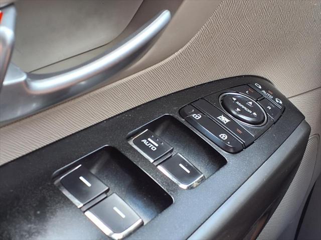used 2017 Kia Sedona car, priced at $5,697