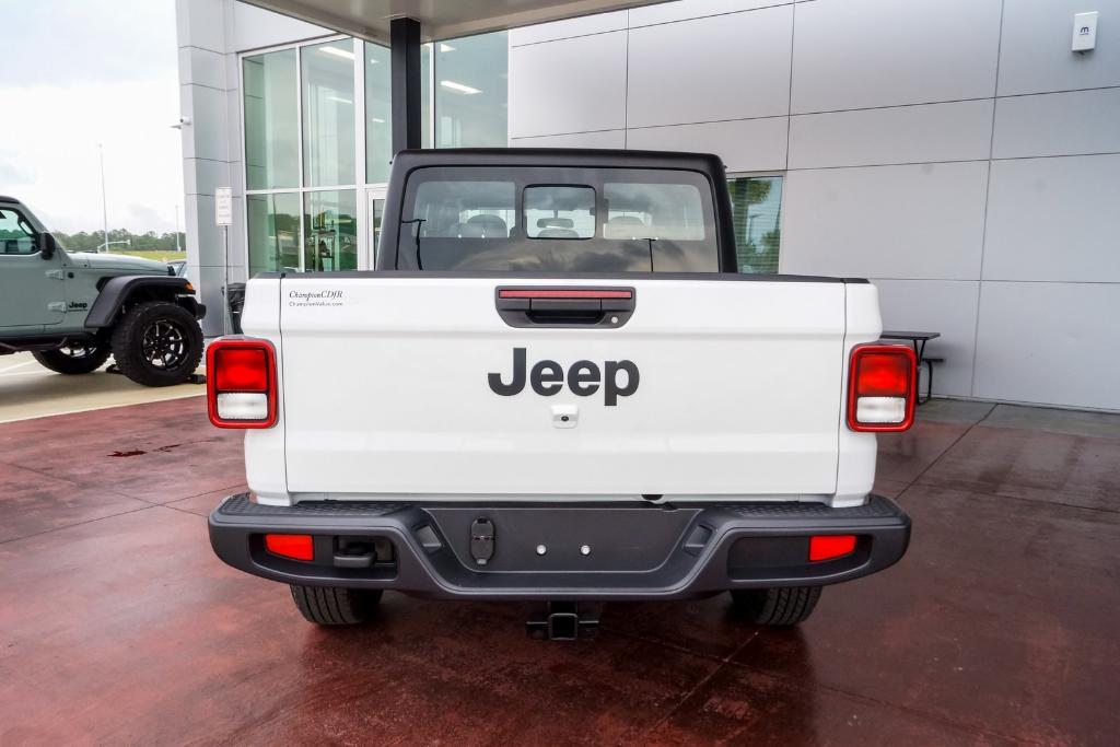 new 2024 Jeep Gladiator car, priced at $43,401