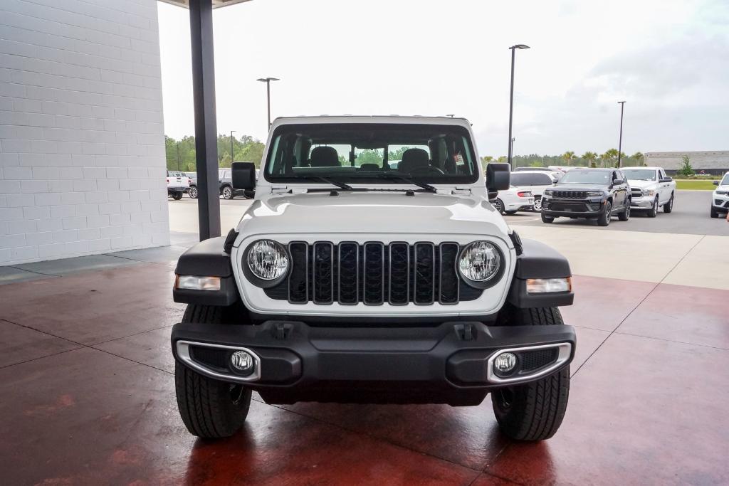 new 2024 Jeep Gladiator car, priced at $43,401