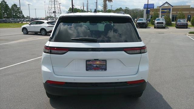 new 2024 Jeep Grand Cherokee car, priced at $37,840