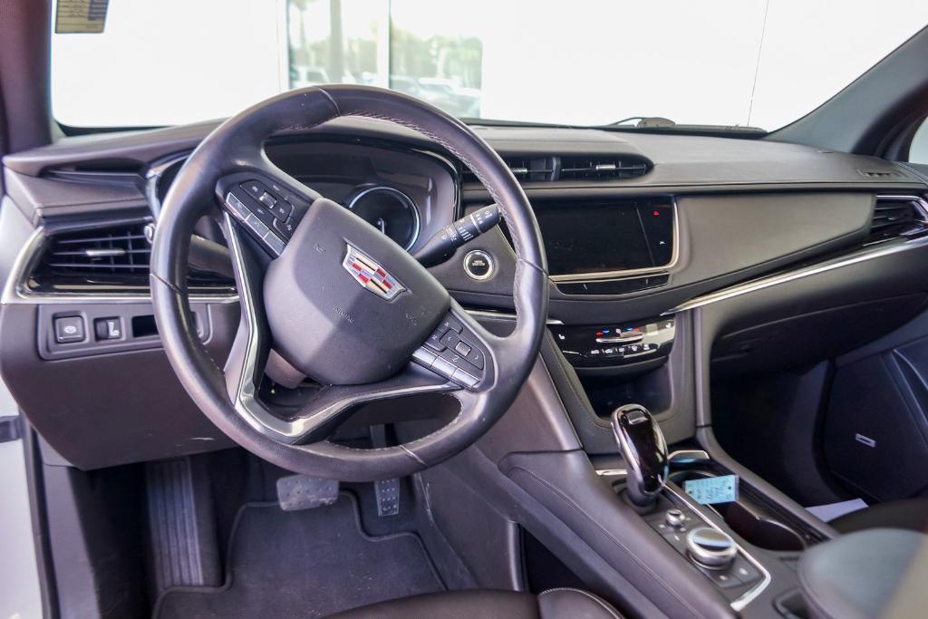 used 2021 Cadillac XT6 car, priced at $33,000
