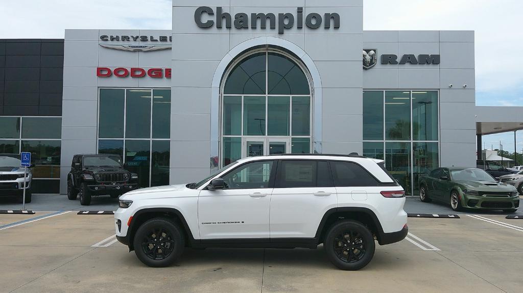 new 2024 Jeep Grand Cherokee car, priced at $37,840