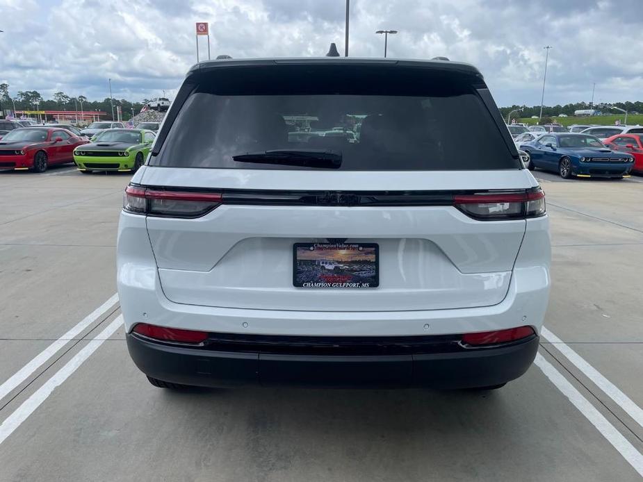 new 2024 Jeep Grand Cherokee car, priced at $37,840