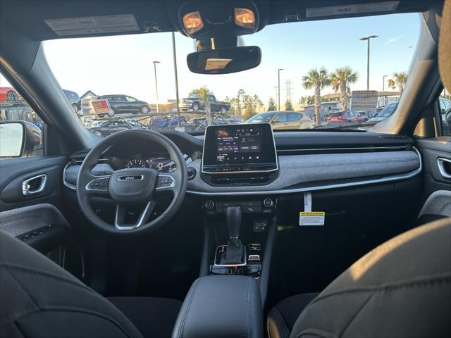 new 2025 Jeep Compass car, priced at $25,495