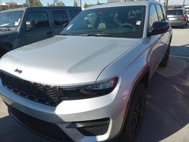 new 2025 Jeep Grand Cherokee car, priced at $39,030