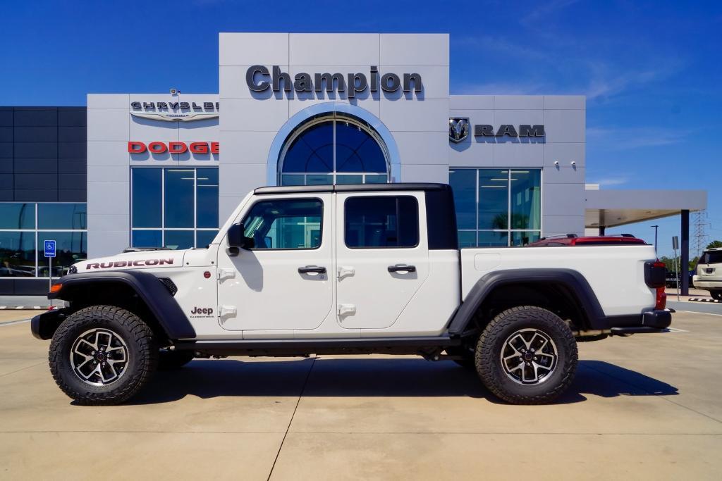 new 2024 Jeep Gladiator car, priced at $50,369