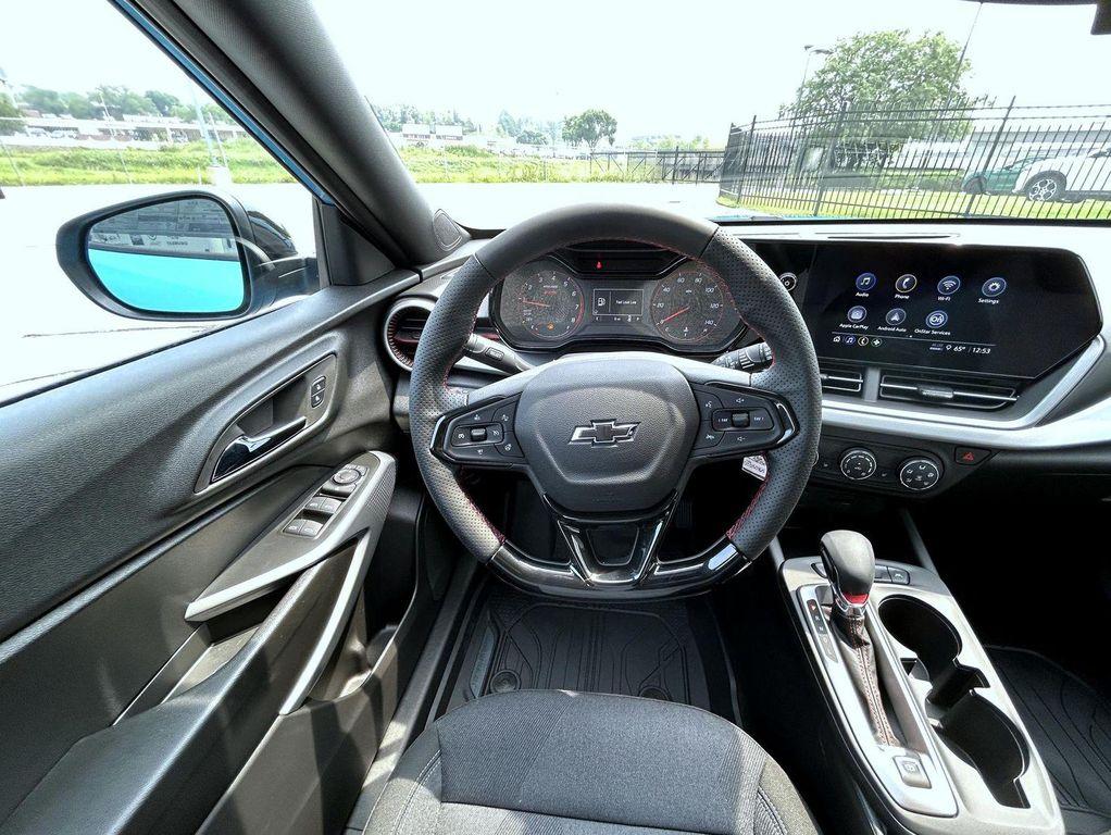 new 2025 Chevrolet Trax car, priced at $25,655