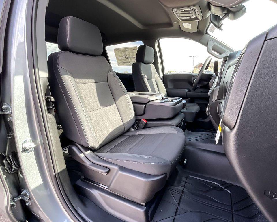 new 2025 Chevrolet Silverado 1500 car, priced at $43,767