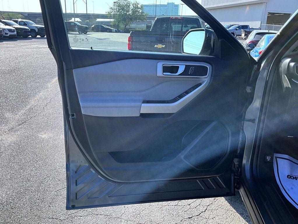 used 2022 Ford Explorer car, priced at $28,122