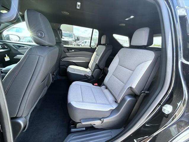 new 2025 Chevrolet Traverse car, priced at $43,850