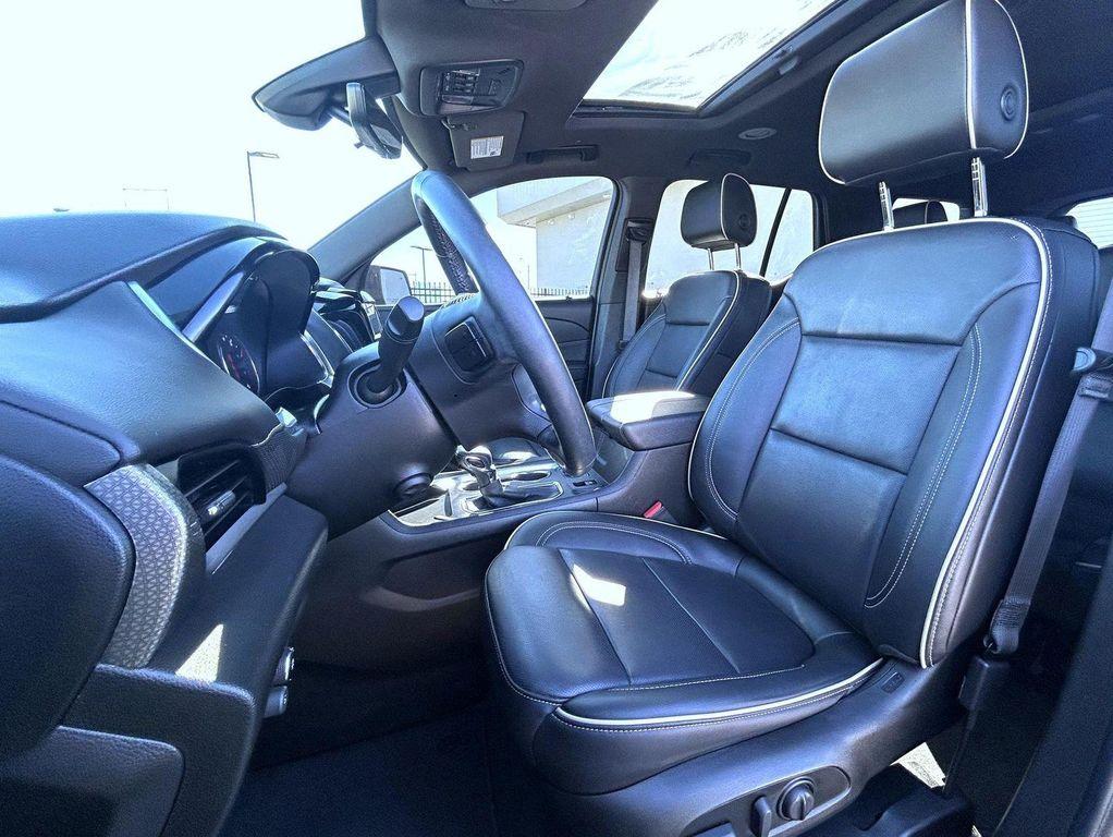 used 2023 Chevrolet Traverse car, priced at $38,053