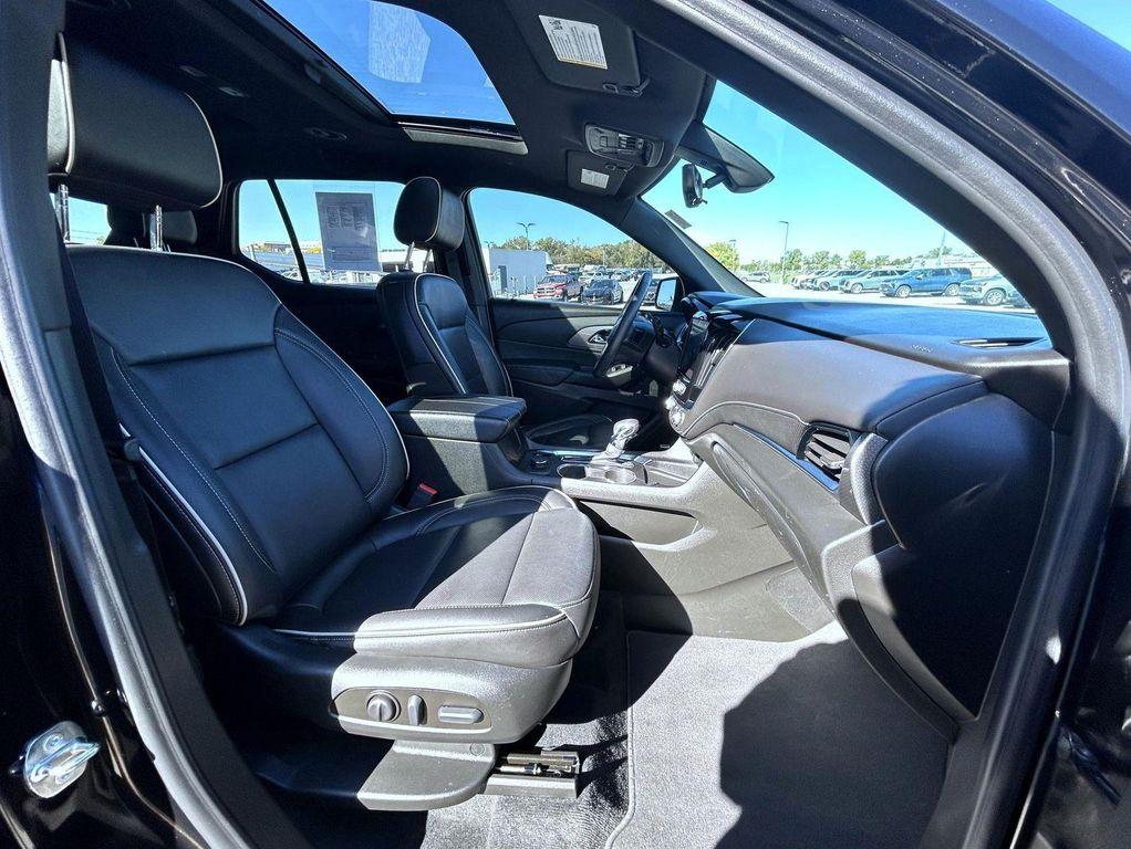used 2023 Chevrolet Traverse car, priced at $38,053