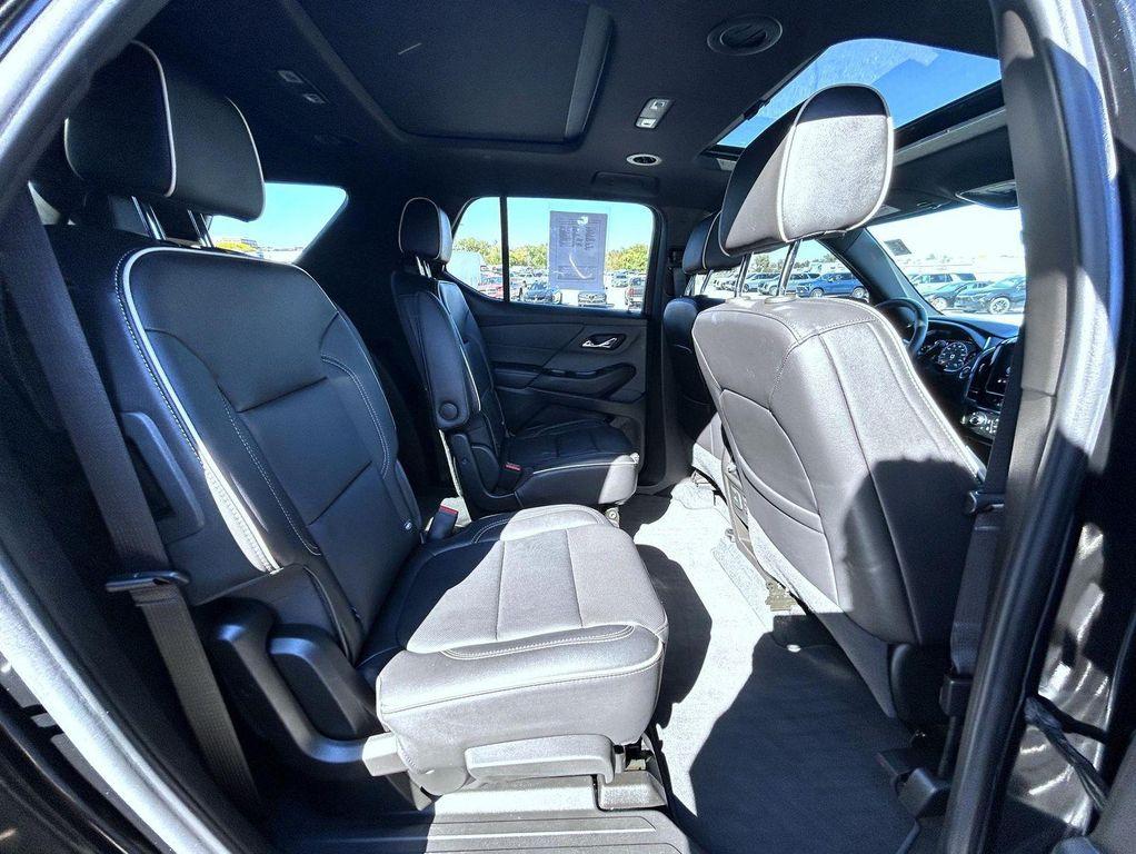 used 2023 Chevrolet Traverse car, priced at $38,053