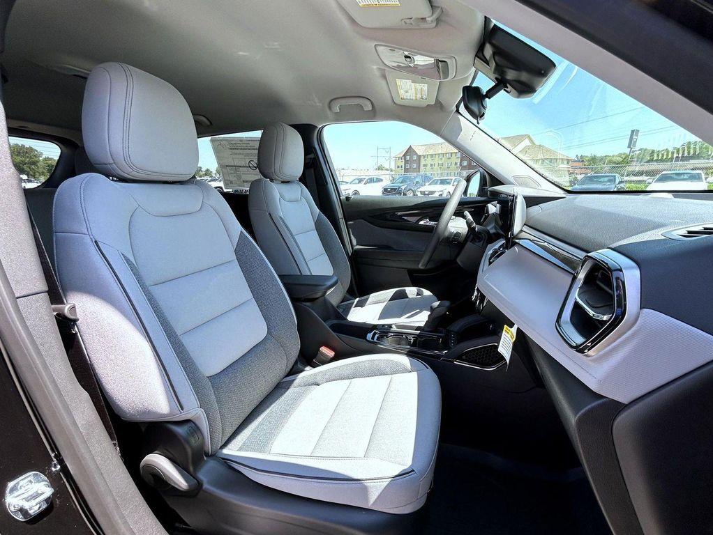 new 2026 Chevrolet TrailBlazer car, priced at $28,270