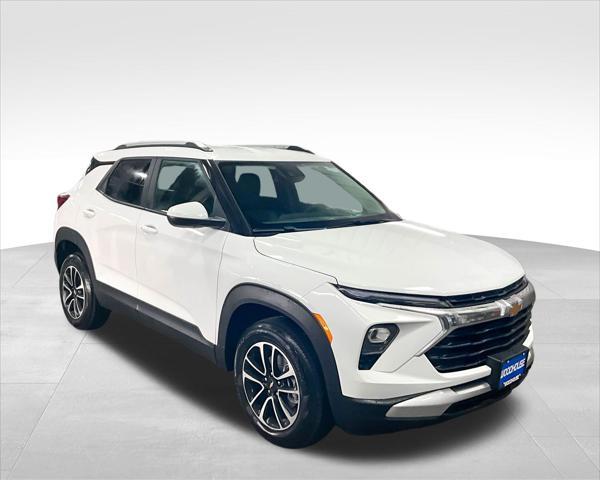 new 2025 Chevrolet TrailBlazer car, priced at $30,379