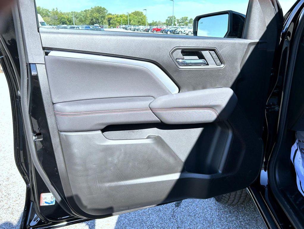 new 2026 Chevrolet Colorado car, priced at $45,280