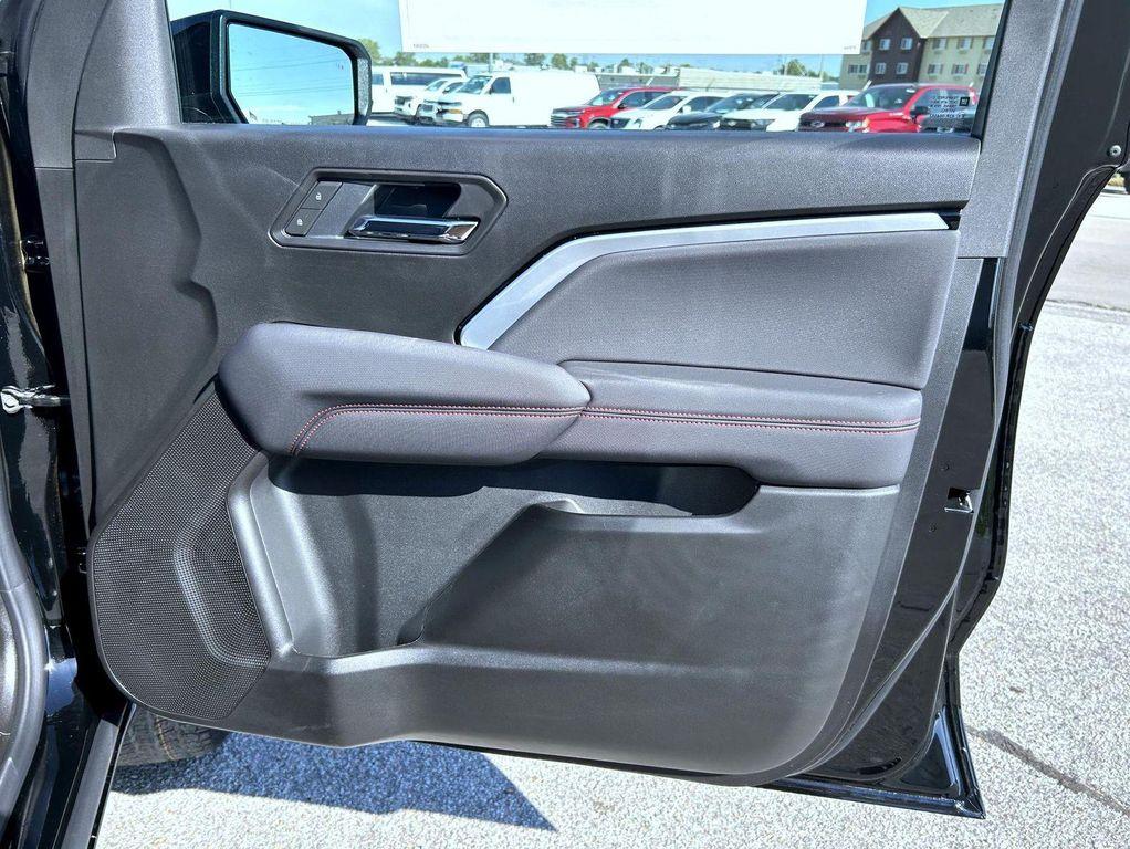 new 2026 Chevrolet Colorado car, priced at $45,280