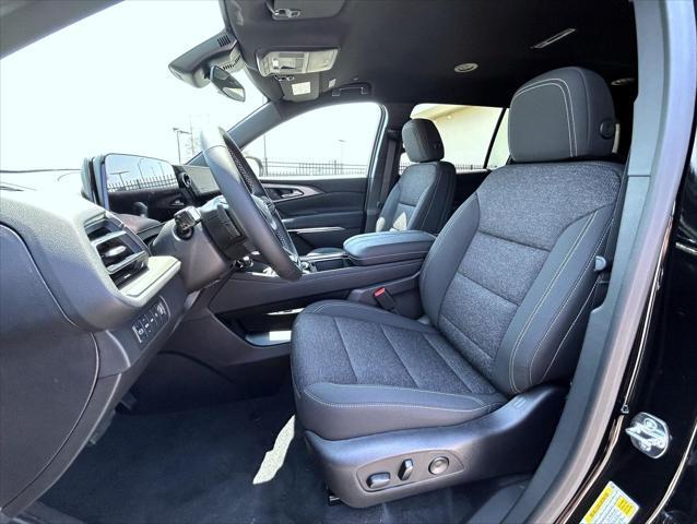 new 2025 Chevrolet Traverse car, priced at $43,850