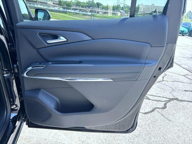 new 2025 Chevrolet Traverse car, priced at $43,850