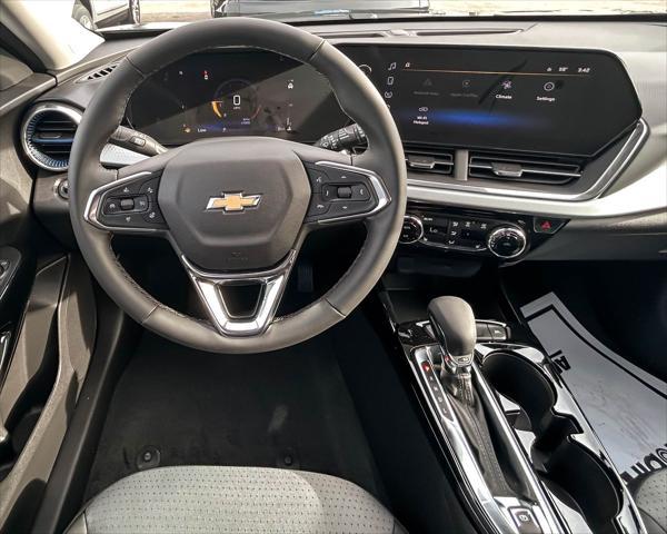 new 2025 Chevrolet Trax car, priced at $24,827