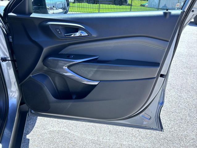 new 2025 Chevrolet Trax car, priced at $28,739
