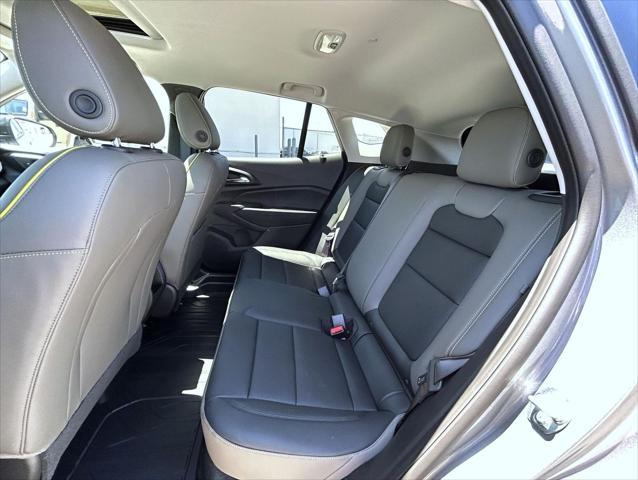 new 2025 Chevrolet Trax car, priced at $28,739