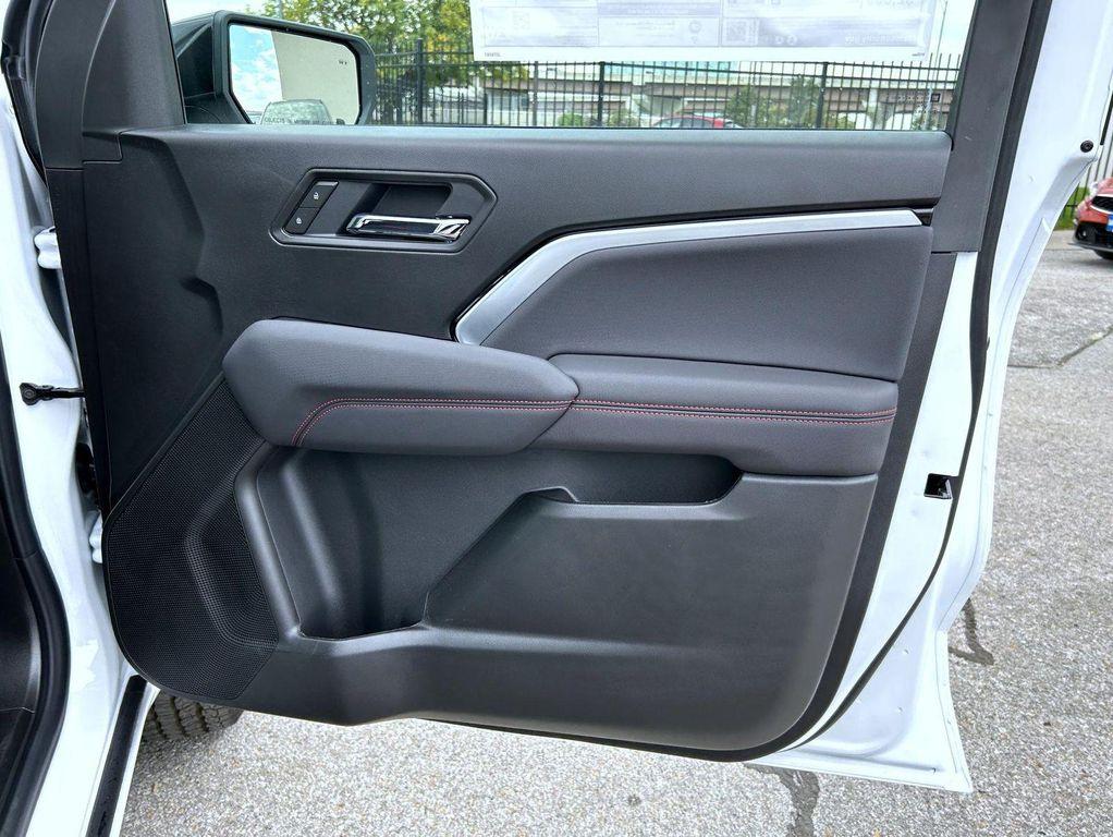 new 2026 Chevrolet Colorado car, priced at $45,083