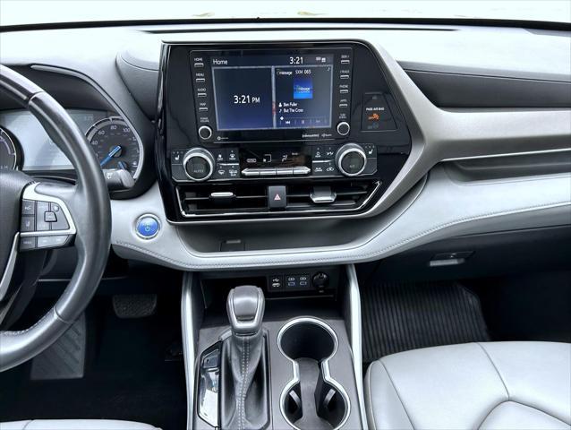 used 2022 Toyota Highlander Hybrid car, priced at $38,965