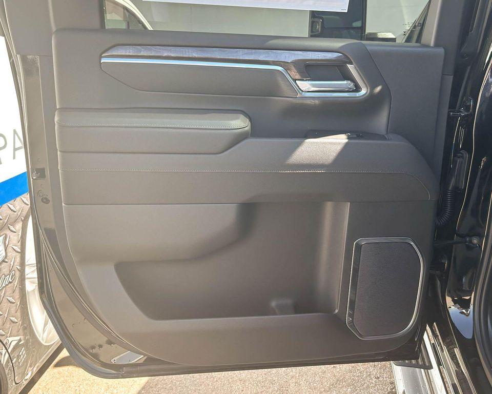 new 2025 Chevrolet Silverado 2500 car, priced at $77,394