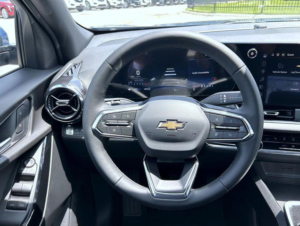 new 2026 Chevrolet Equinox car, priced at $31,998