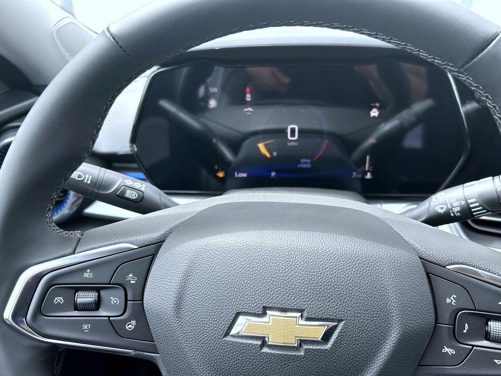 new 2025 Chevrolet Trax car, priced at $25,423