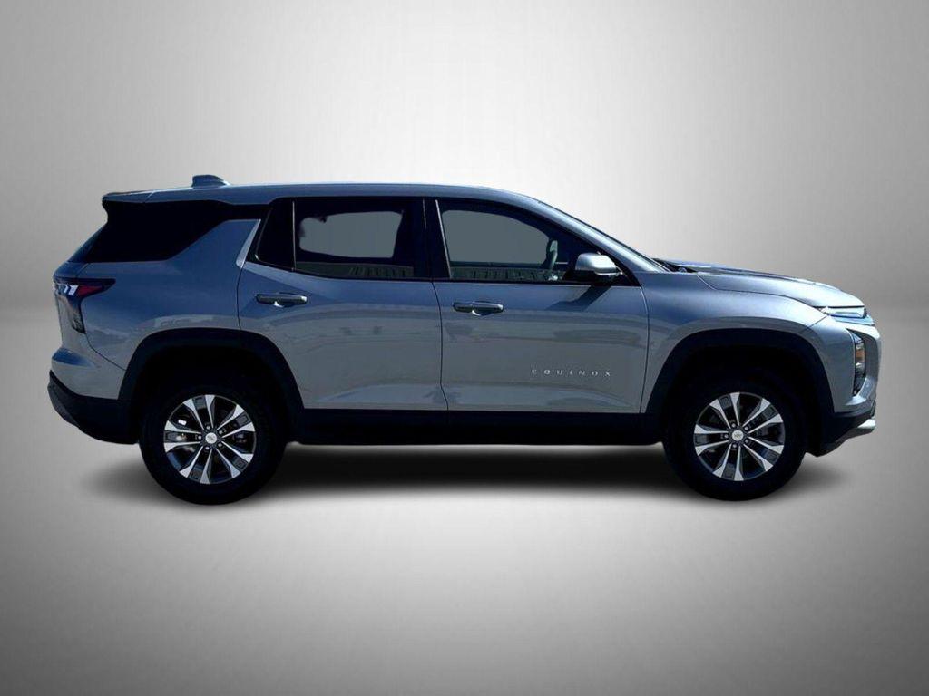 new 2026 Chevrolet Equinox car, priced at $31,998