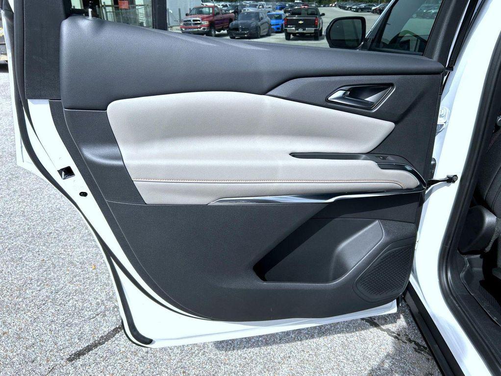 new 2026 Chevrolet Traverse car, priced at $46,294