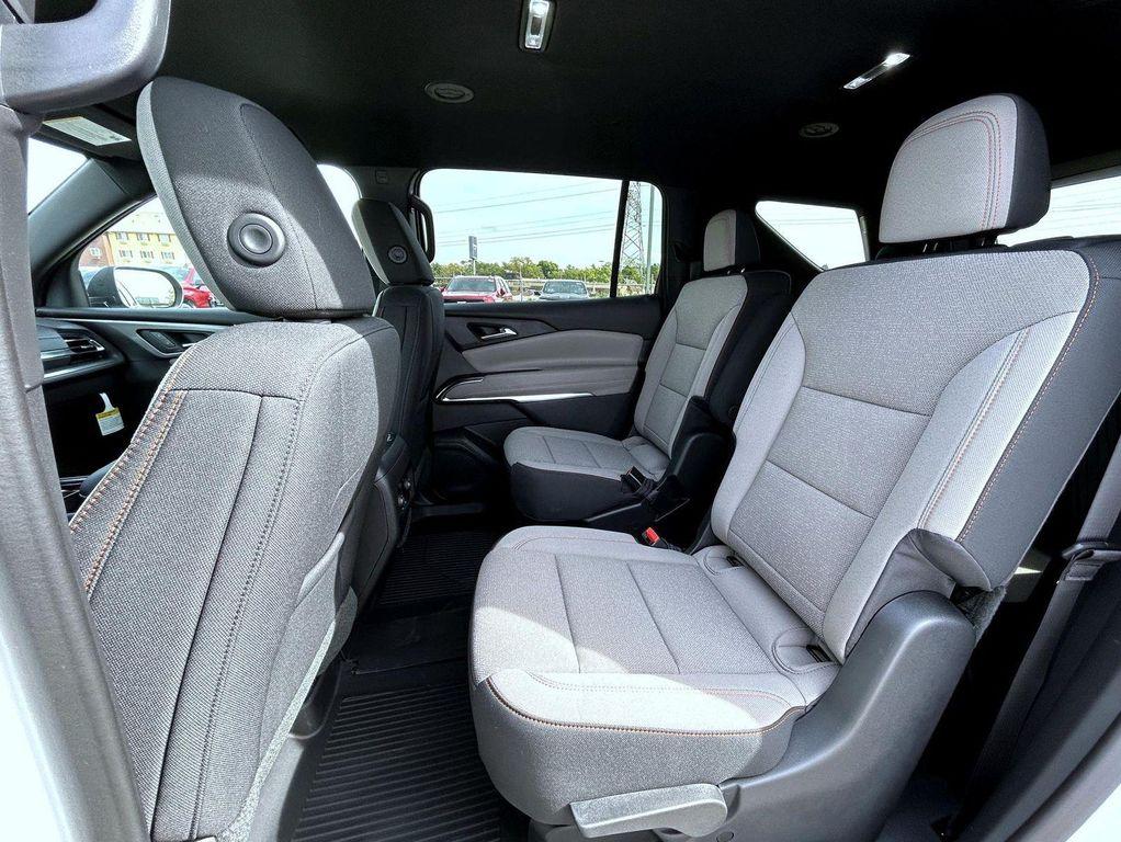 new 2026 Chevrolet Traverse car, priced at $46,294