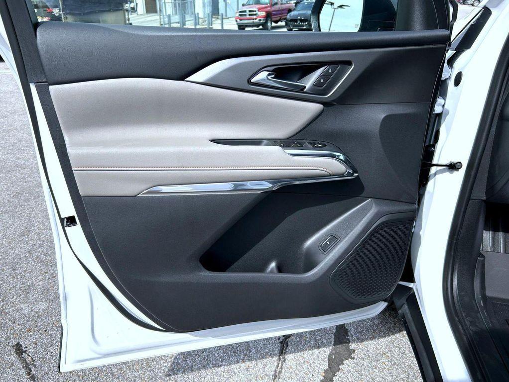 new 2026 Chevrolet Traverse car, priced at $46,294