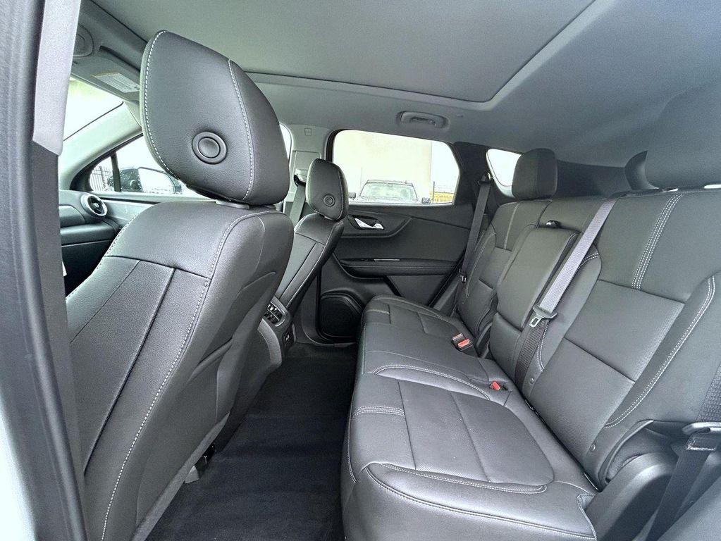 new 2025 Chevrolet Blazer car, priced at $45,629