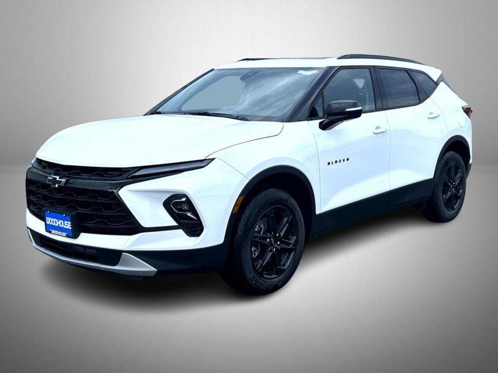 new 2025 Chevrolet Blazer car, priced at $45,629