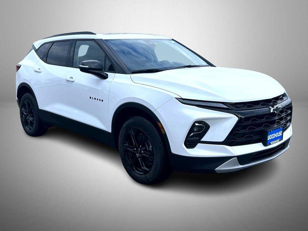 new 2025 Chevrolet Blazer car, priced at $45,629