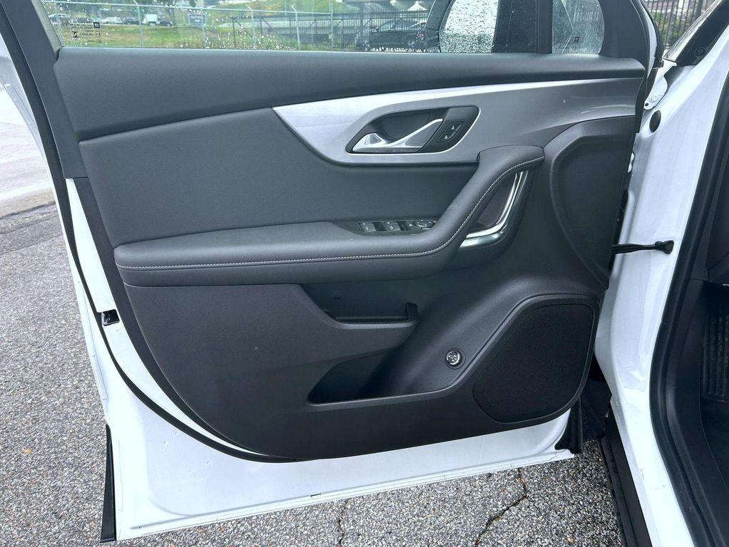new 2025 Chevrolet Blazer car, priced at $45,629